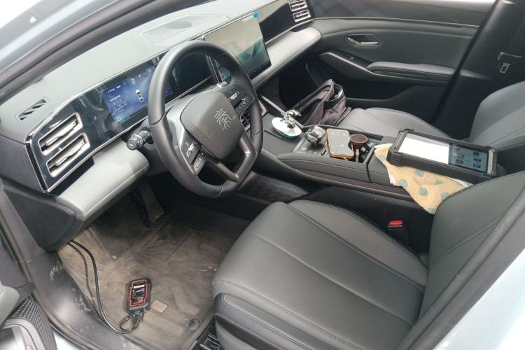 Used BYD Qin L 2025 DM-i Smart Drive 80KM Leading Model