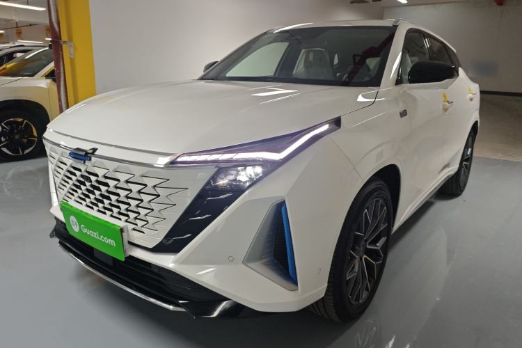 Used Oshan Z6 New Energy 2023 ZhiDian iDD 150KM Flagship PLUS Smart Parking Edition