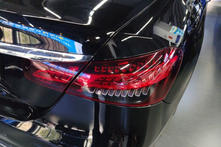 Used Mercedes-Benz E-Class 2023 Facelift E 260 L
