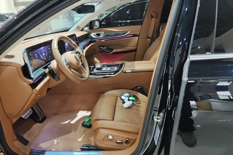 Used Hongqi H9 2024 2.0T Qixiang Luxury Business Edition
