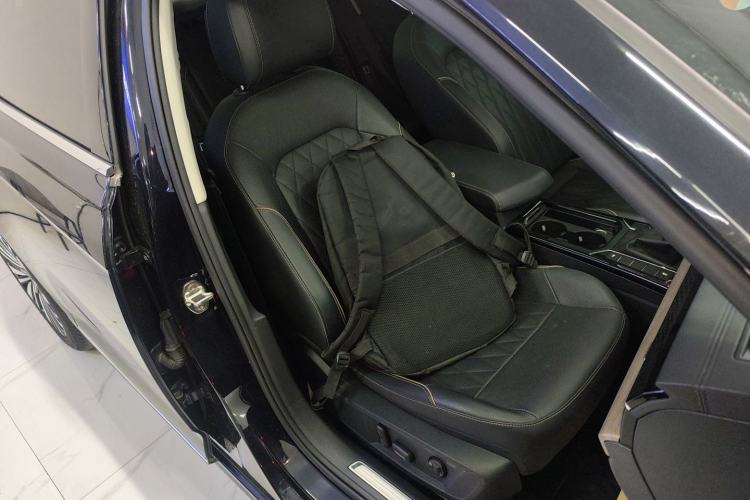 Used Volkswagen Passat 2019 330TSI Luxury Edition China VI Standard
