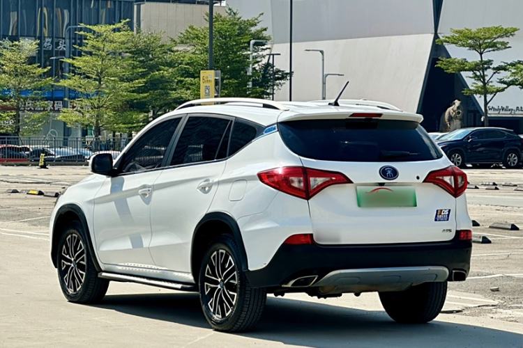 Used BYD Song New Energy 2017 Song DM 1.5TID All-Wheel Drive Luxury Model
