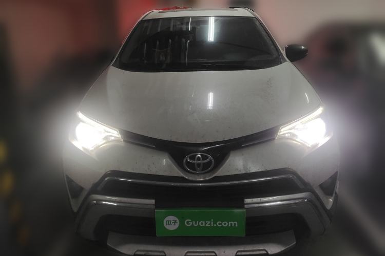 Used Toyota RAV4 2019 2.0L CVT Two-Wheel Drive Fashion X Limited Edition China VI Standard