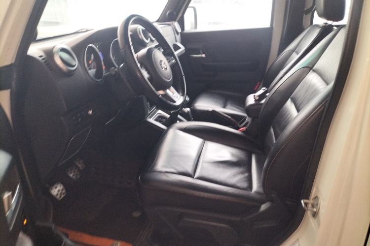 Used  BJ40 2016 40L 2.3T Manual All-Wheel Drive Prestige Edition
