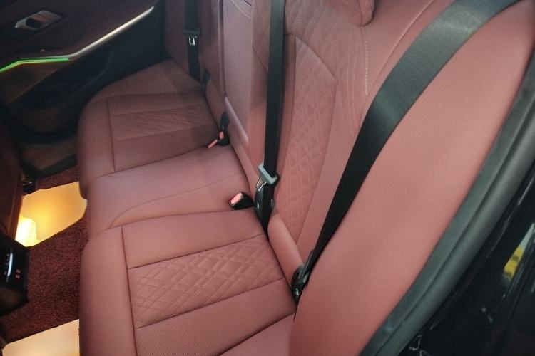 Used BMW i3 2024 eDrive 35 L
