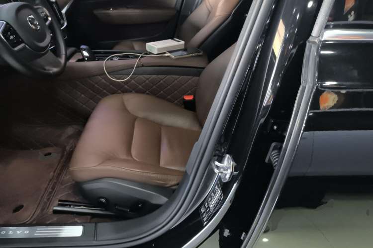 Used Volvo S90 2021 B5 Zhiyi Luxury Edition
