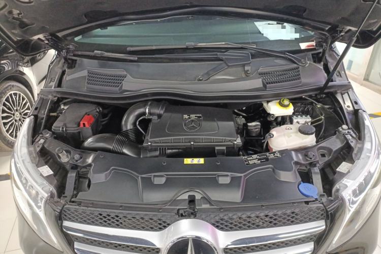 Used Mercedes-Benz V-Class 2021 V 260 Avantgarde Edition
