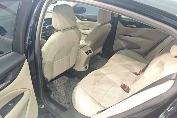 Used Buick Regal 2017 30H Luxury Version
