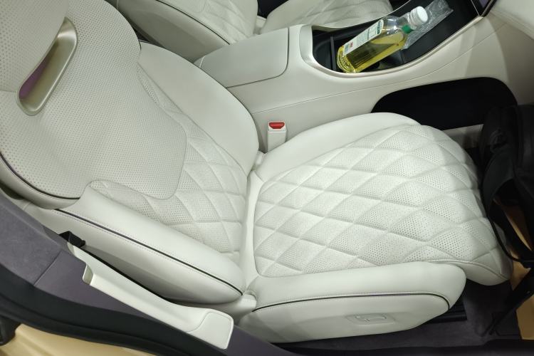 Used  11 2024 630 Rear-Wheel Drive Edition with Three Lasers
