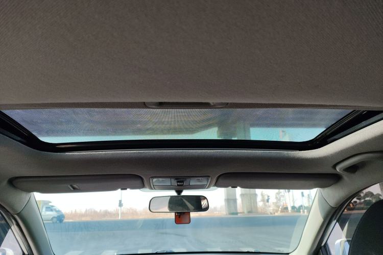 Used Hyundai Verna Ray 2016 1.4L Automatic Leading-Edge GLX
