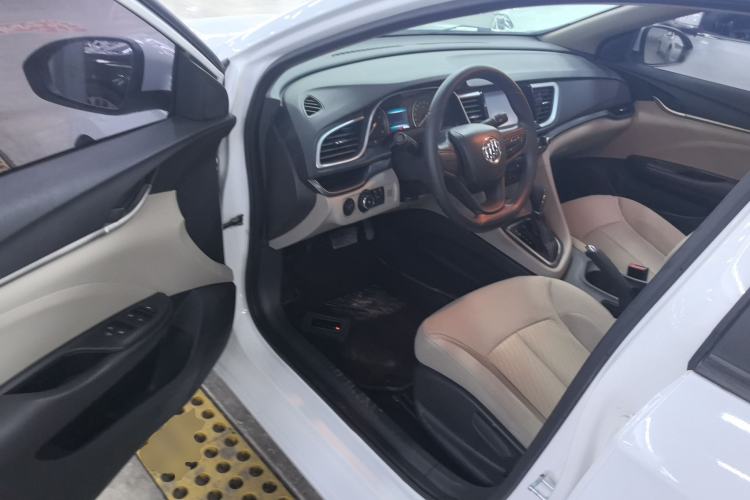 Used Buick GT 2015 15N Automatic Elite Version
