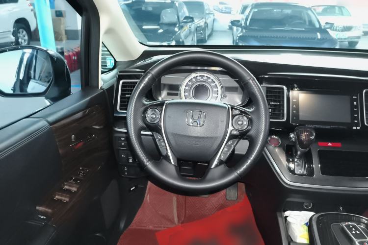 Used Honda Elysion 2016 2.4L Supreme Edition
