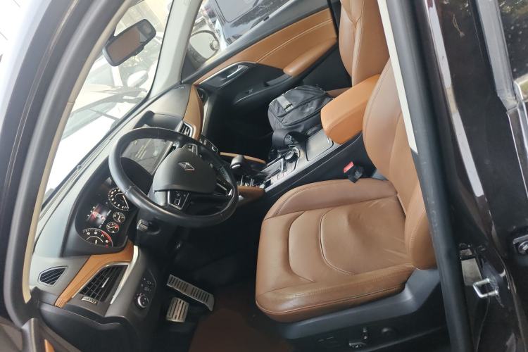 Used BORGWARD BX7 2016 28T Two-Wheel Drive Luxury Version 5 Seats
