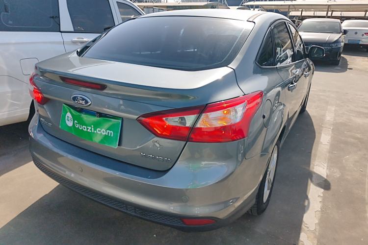 Used Ford Focus 2012 Sedan 1.6L Automatic Fashion Edition