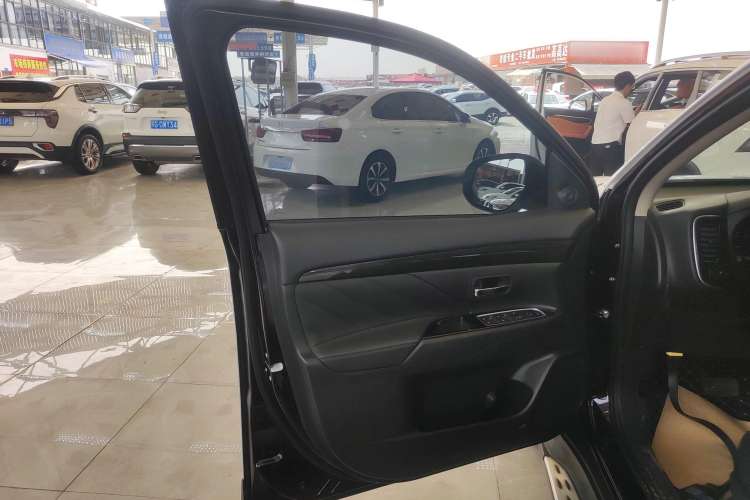 Used Mitsubishi Outlander 2020 2.0L Two-Wheel Drive Enjoyment Version 5 Seats
