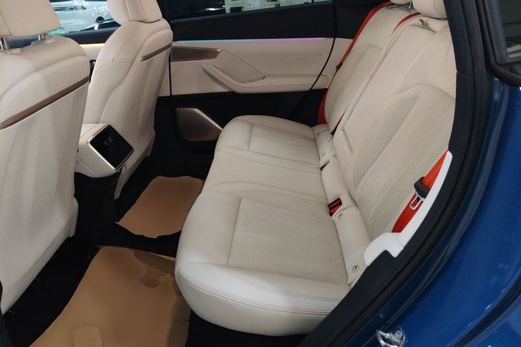 Used ONVO L60 2024 60 kWh Rear-Drive Version