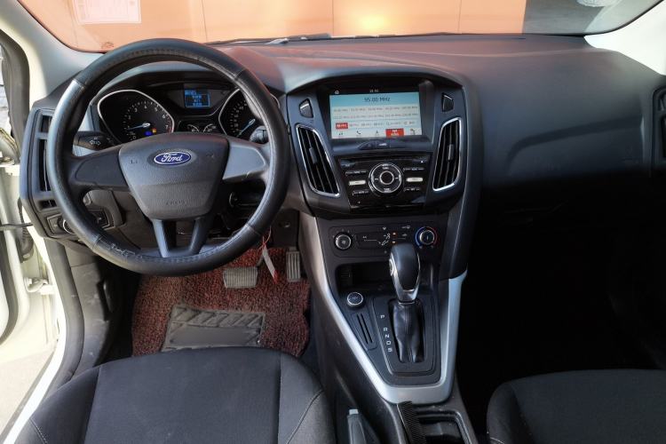 Used Ford Focus 2015 Hatchback 1.6L Automatic Comfort Model
