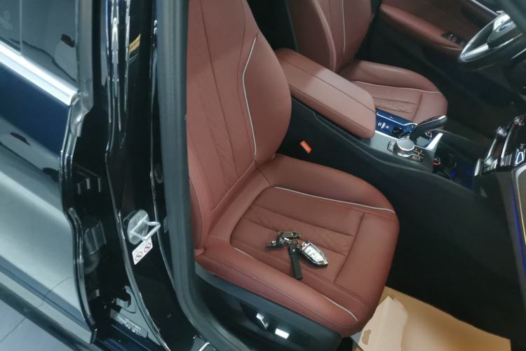 Used BMW 5 Series 2023 Restyled 530Li Leading Edition M Sport Package
