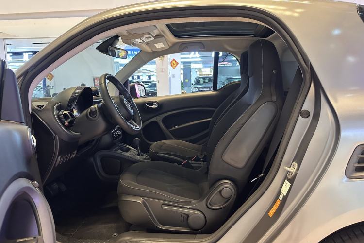 Used  fortwo 2015 1.0L 52 kW Hardtop Passion Edition
