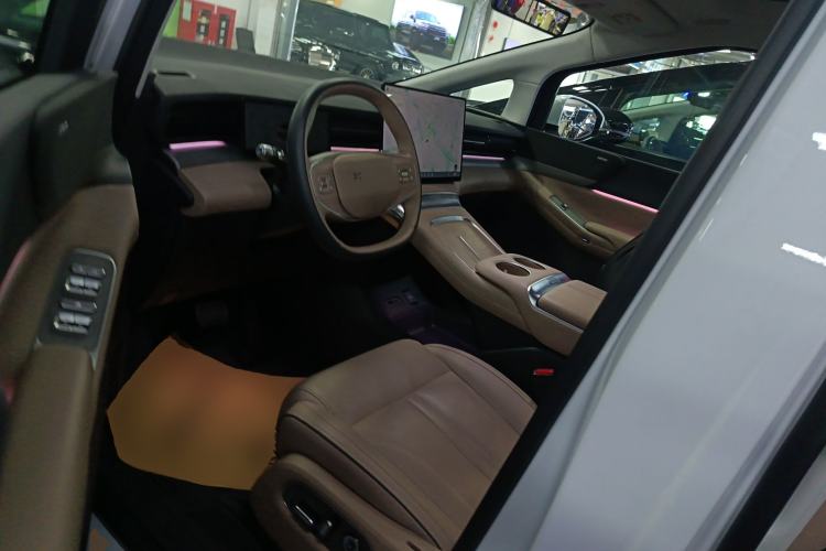 Used XPeng X9 2025 740 Ultra-Long Range Max