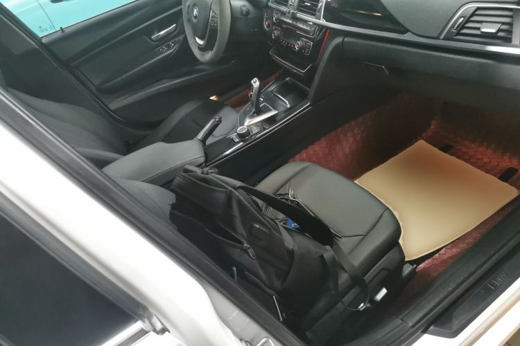 Used BMW 3 Series 2017 318Li Fashion Model
