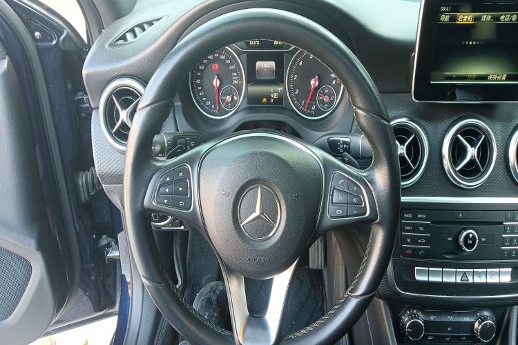 Used Mercedes-Benz A-Class (Import) 2017 Revised A 200 Dynamic Edition
