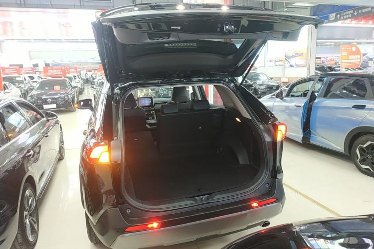 Used Toyota RAV4 2022 2.0L CVT Two-Wheel Drive Fashion Plus Edition
