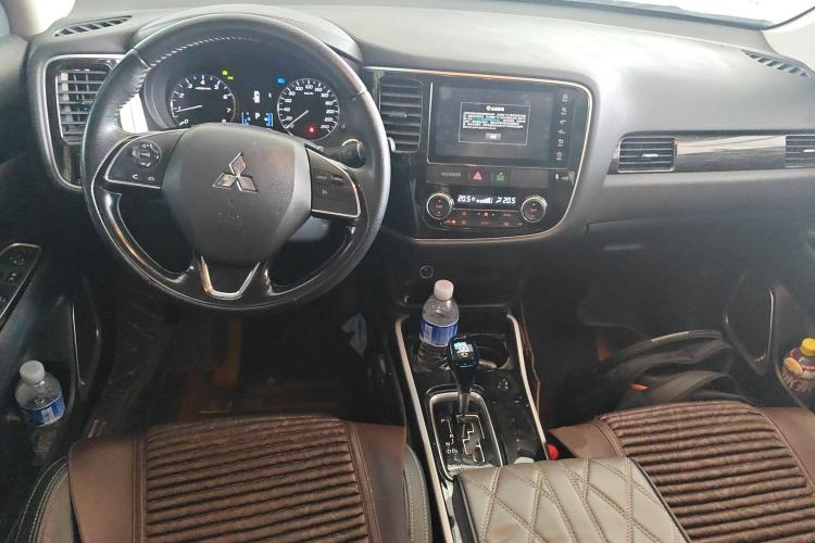 Used Mitsubishi Outlander 2020 2.0L Two-Wheel Drive Enjoyment Version 5 Seats
