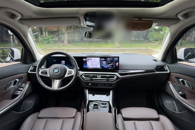 Used BMW i3 2022 eDrive 35 L
