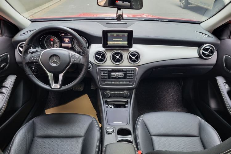 Used Mercedes-Benz GLA 2015 GLA 200 Fashion Model
