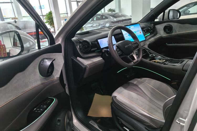 Used BYD Frigate 07 2023 DM-i 100KM Flagship Model
