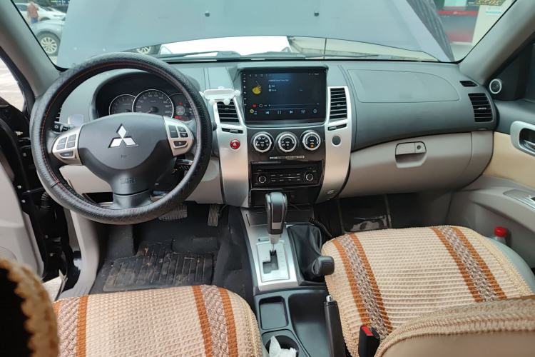 Used Mitsubishi Pajero Sport 2013 3.0L Automatic 4x4 Executive Edition