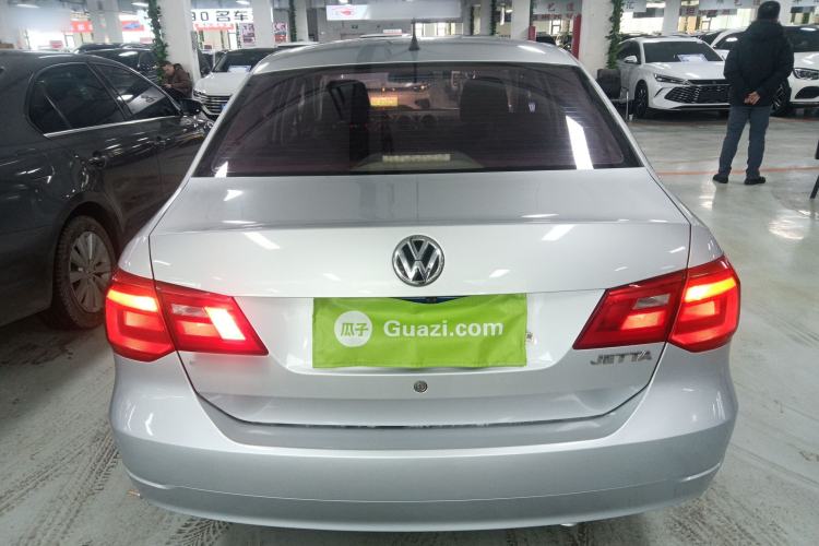 Used Volkswagen Jetta 2015 1.4L Manual Fashion Model
