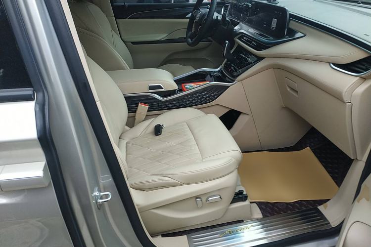 Used Buick GL8 2022 ES Land Cruiser 653T Luxury Model
