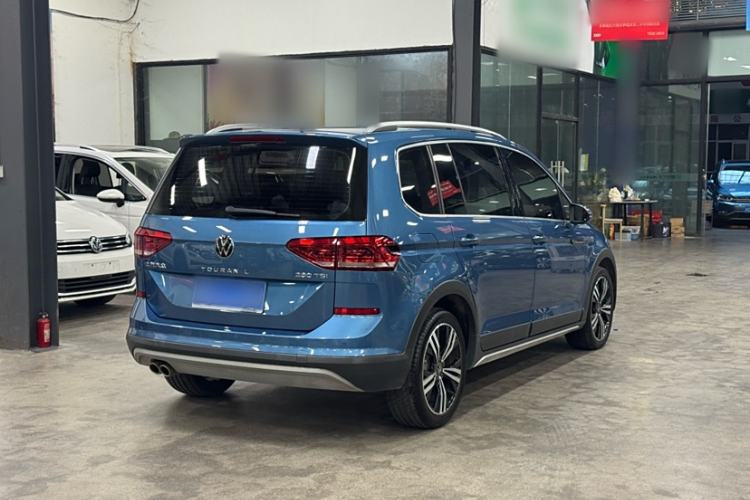 Used Volkswagen Touran 2021 Volkswagen Touran L 280TSI DSG Boundary Edition 7-Seater
