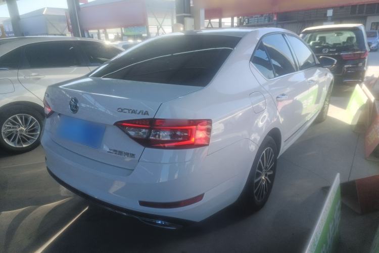 Used Skoda Octavia 2018 1.6L Automatic Luxury Edition