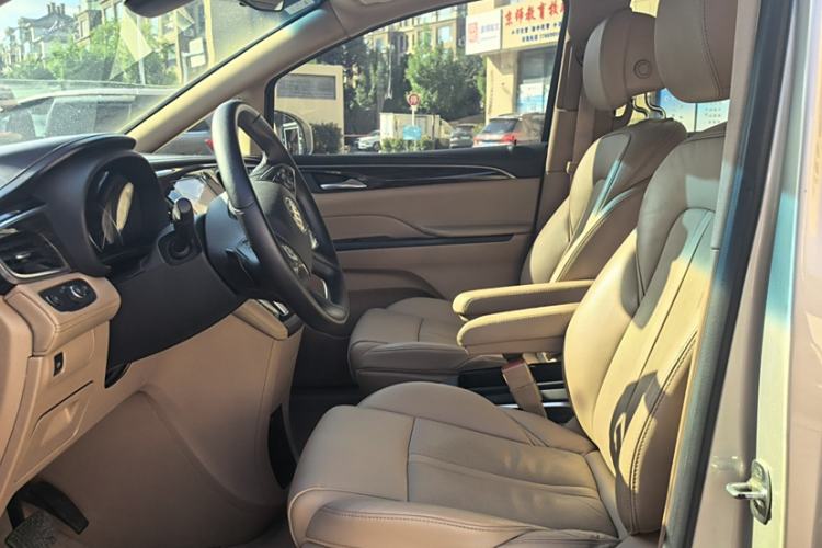 Used Buick GL8 2017 ES 28T Luxury Model China V Standard
