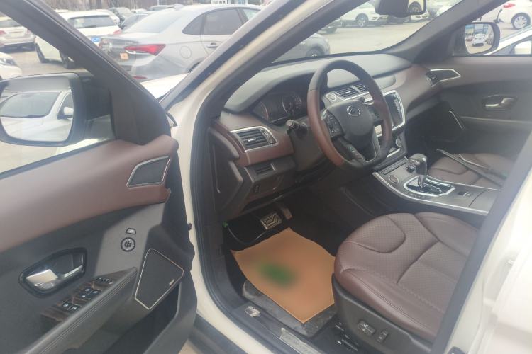 Used Land X7 2015 2.0T Panoramic Prestige Edition
