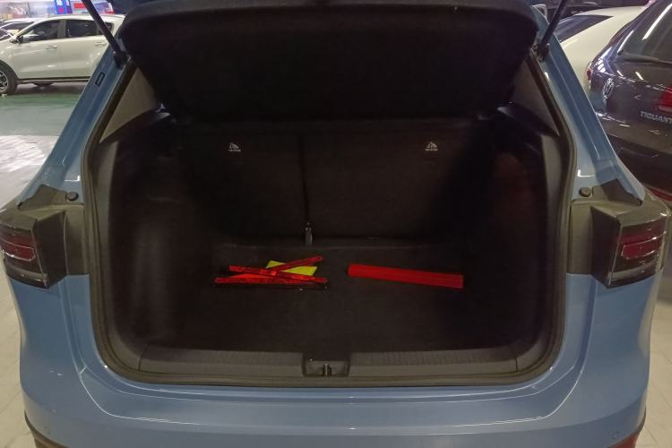 Used Volkswagen Tharu 2025 NewRui 300TSI Prestige Edition
