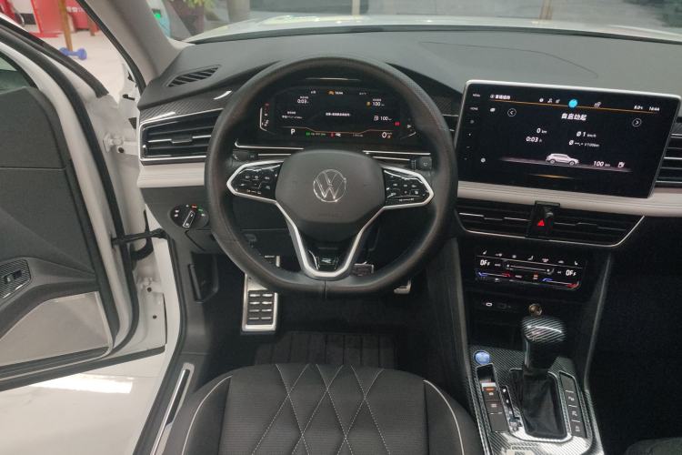 Used Volkswagen Tiguan L 2023 330TSI Automatic Two-Wheel Drive R-Line Enjoyment Edition
