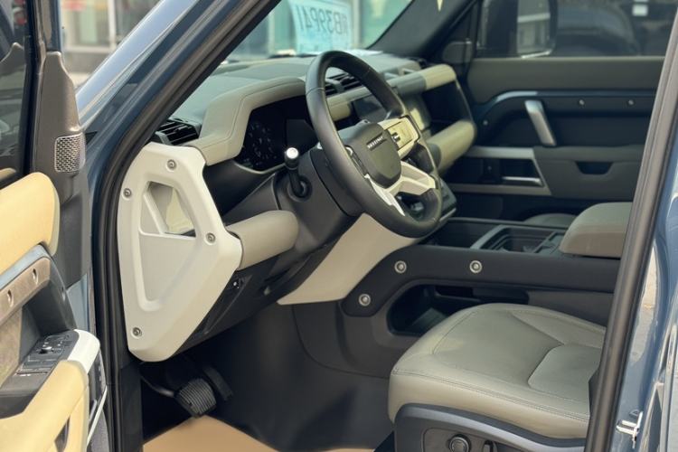 Used Land Rover Defender 2023 110 3.0T P400 X-DYNAMIC HSE
