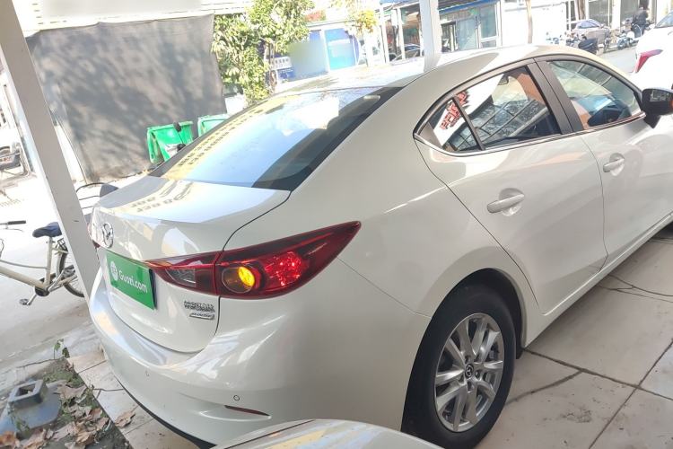 Used Mazda Mazda 3 Axela 2016 Sedan 1.5L Automatic Luxury Model