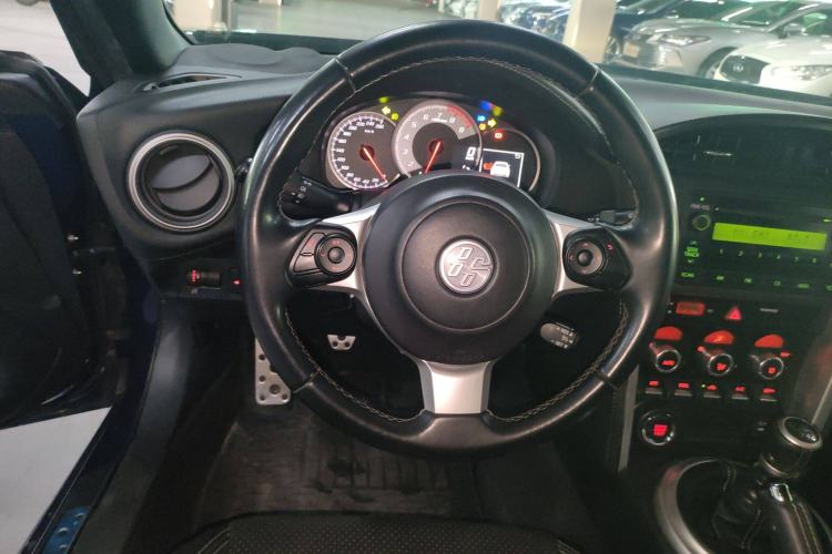 Used Toyota 86 2017 2.0L Manual Luxury Edition
