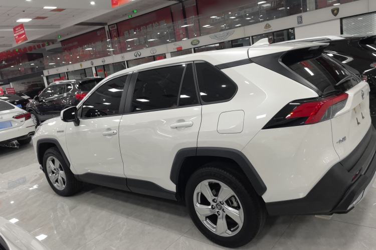 Used Toyota RAV4 2020 Dual-Engine 2.5L E-CVT Two-Wheel Drive Elite Edition
