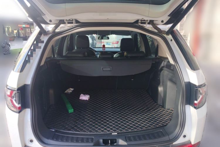 Used Land Rover Discovery Sport 2019 240 PS SE Version China VI Standard
