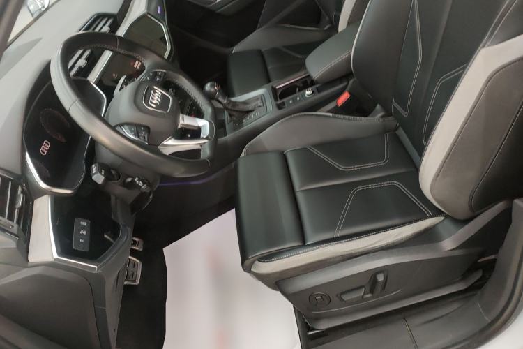 Used Audi Q3 2024 35 TFSI Fashion Dynamic Edition
