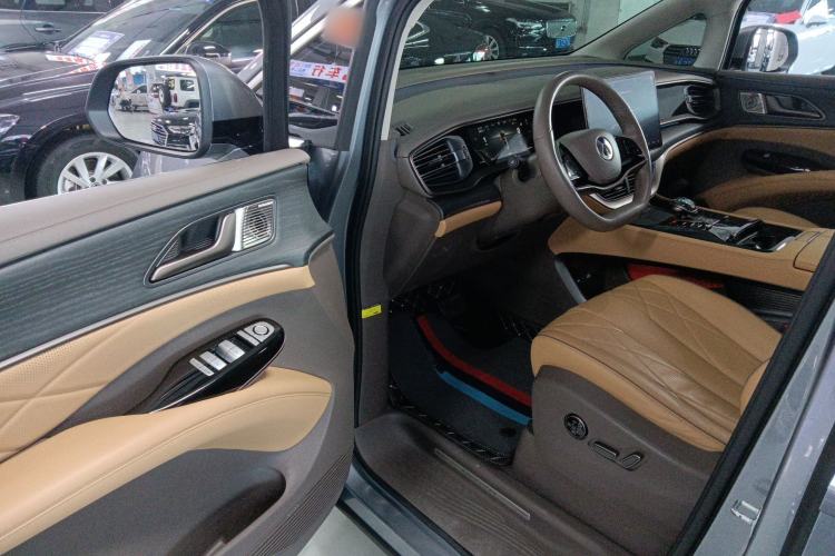 Used Denza D9 2022 DM-i 970 Four-Wheel Drive Flagship Model