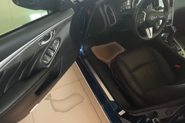 Used Infiniti Q50L 2018 2.0T Enjoyment Version China VI Standard