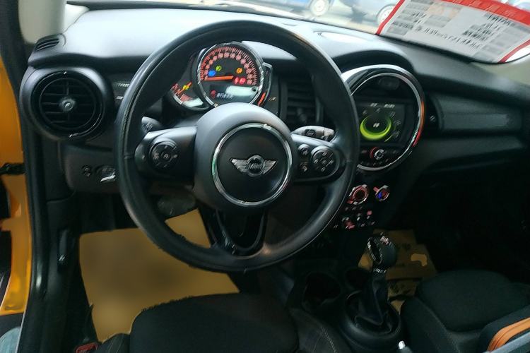 Used  MINI 2016 1.5T COOPER
