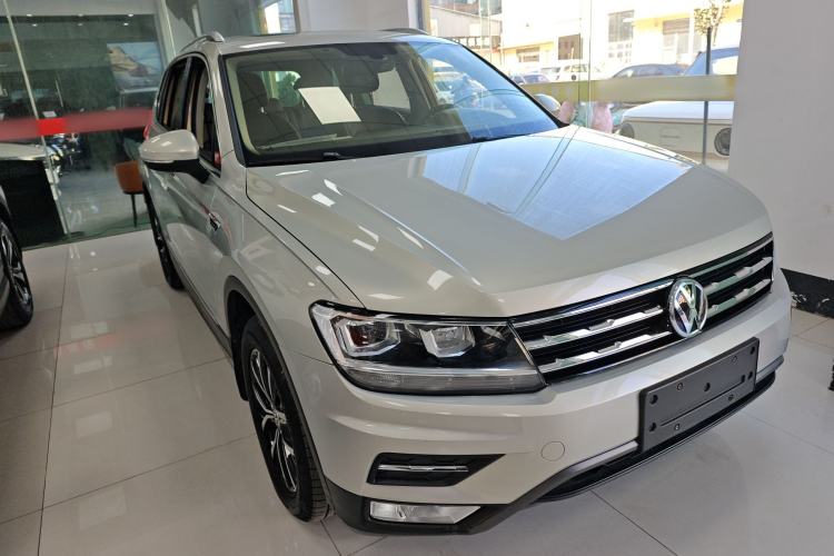 Used Volkswagen Tiguan L 2017 330TSI Automatic Two-Wheel Drive Luxury Edition
